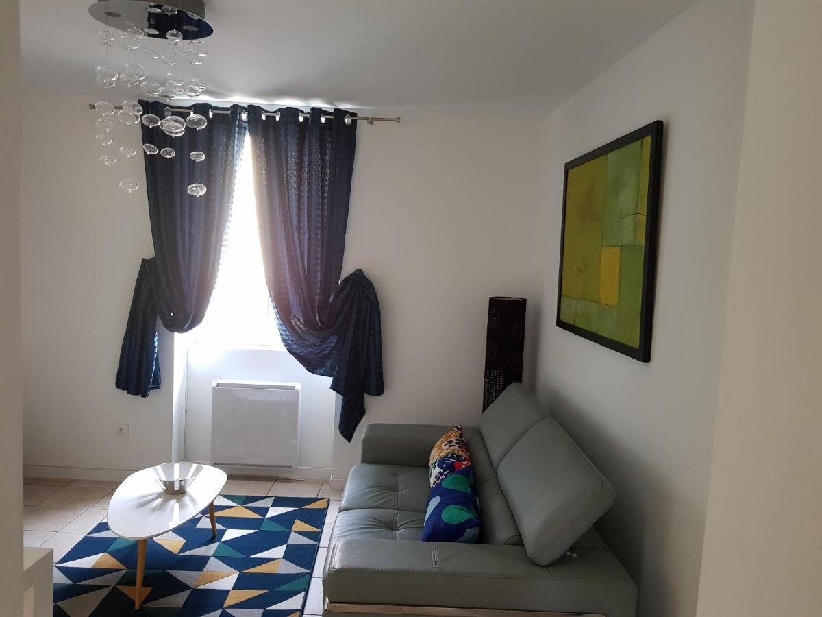 Jolie Appartement Moderne A Roanne Exterior photo