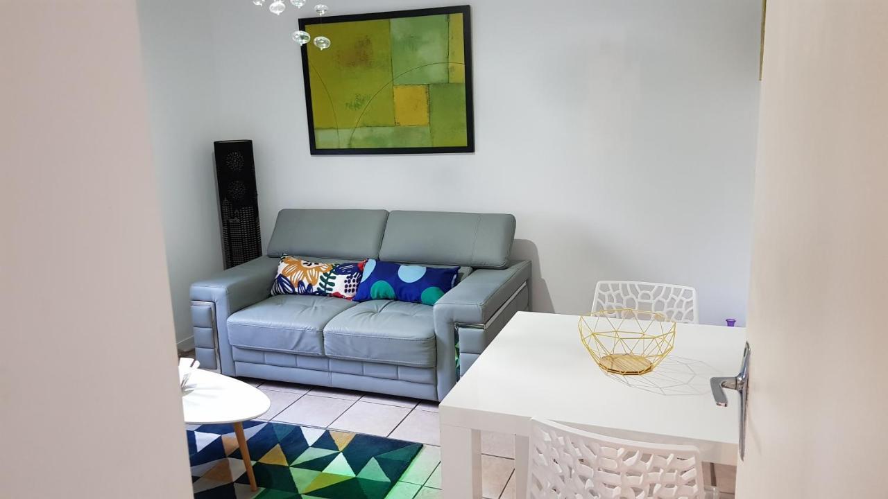 Jolie Appartement Moderne A Roanne Exterior photo